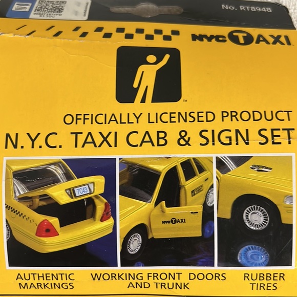 NIB NYC Taxi Cab & Sign Set from 2008 - Picture 3 of 5